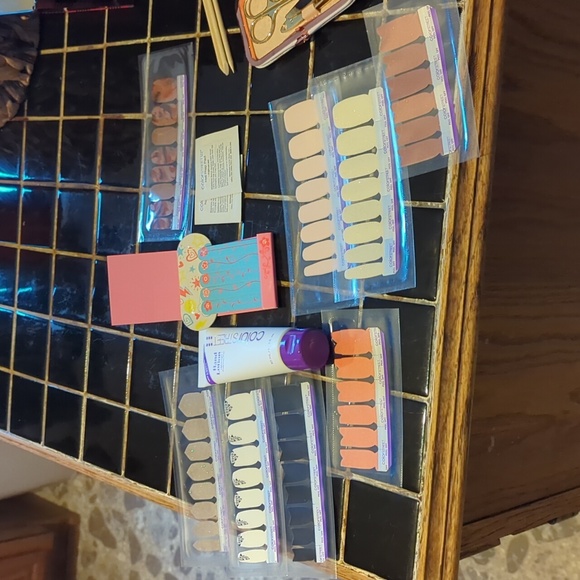 Color Street Nail polish 💅 and manicure set - Picture 5 of 6